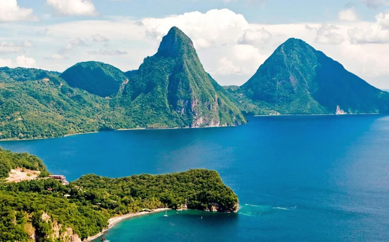 Superb Split Level Waterside Apt, Marigot Bay, St Lucia Wi Castries